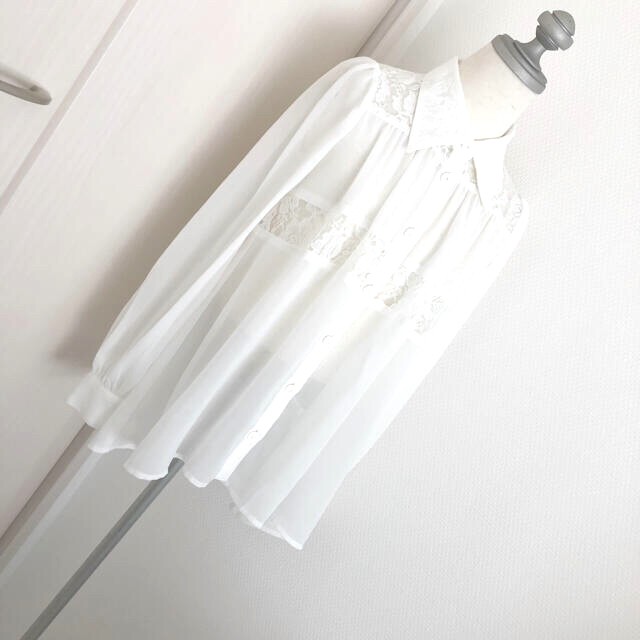 BANANA CHIPS(バナナチップス)の130㎝☆バナナチップス　レースブラウス banana chips  キッズ/ベビー/マタニティのキッズ服女の子用(90cm~)(ブラウス)の商品写真