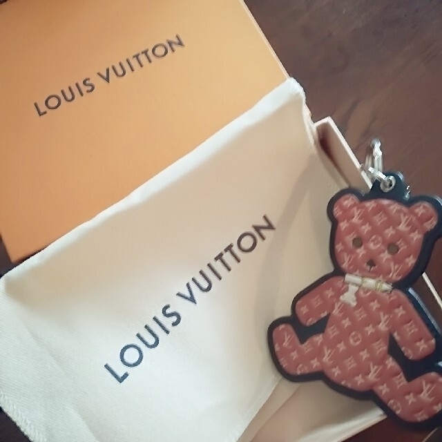 ルイヴィトン　louis vuitton　ポルトクレ・テディベア　キーホルダー