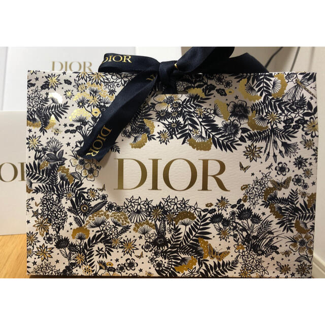 Dior(ディオール)のDior ギフトボックス 2021 ホリデー レディースのバッグ(ショップ袋)の商品写真