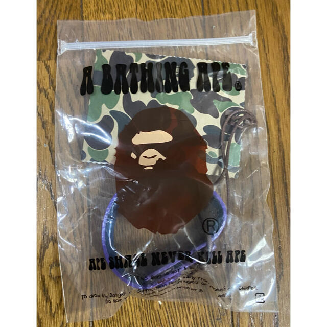 A BATHING APE(アベイシングエイプ)のBAPE パープルカモバングル メンズのアクセサリー(バングル/リストバンド)の商品写真