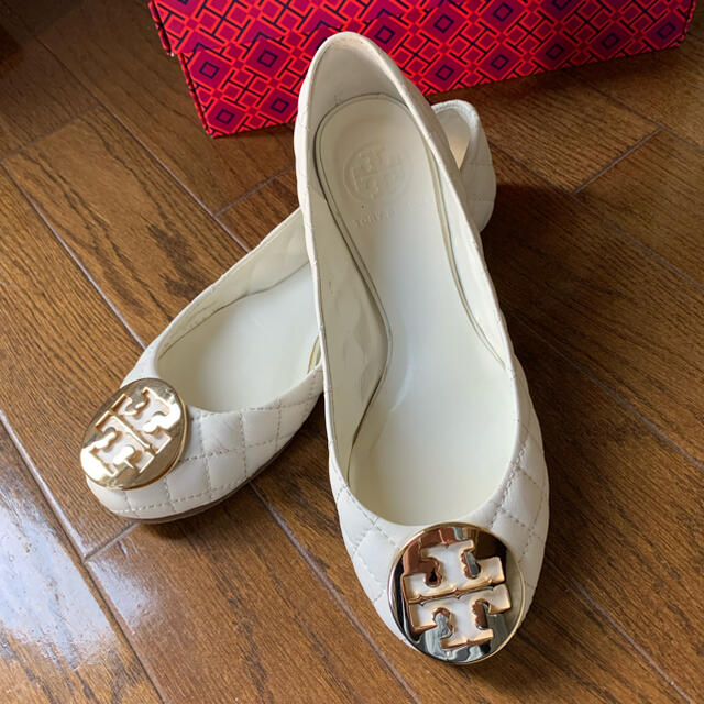 Tory Burch(トリーバーチ)のひめ様　Tory Burch フラットシューズ美品 レディースの靴/シューズ(バレエシューズ)の商品写真