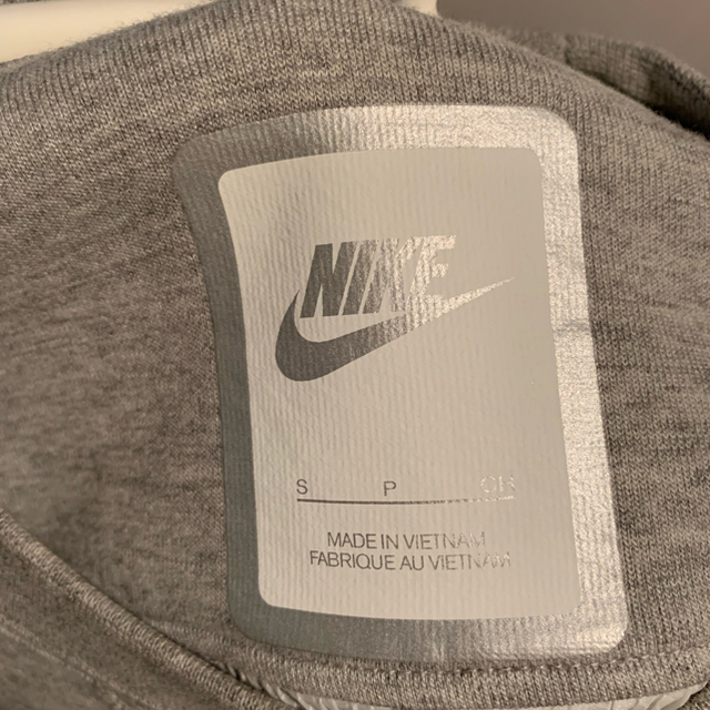 sacai(サカイ)のかなやの様専用　NIKE×sacai コラボトレーナー レディースのトップス(トレーナー/スウェット)の商品写真