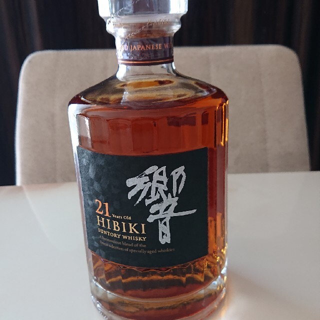 響21年 700ml 箱付き 未開封 食品/飲料/酒の酒(ウイスキー)の商品写真