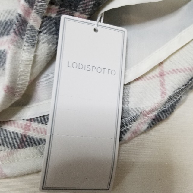 LODISPOTTO(ロディスポット)のLODISPOTTO フレアースカート　チェック柄　サイズM レディースのスカート(ひざ丈スカート)の商品写真