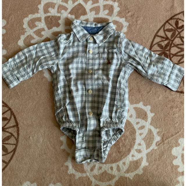 babyGAP(ベビーギャップ)のGAP ブラナンベア シャツロンパース 6-12M(70センチ) キッズ/ベビー/マタニティのベビー服(~85cm)(ロンパース)の商品写真