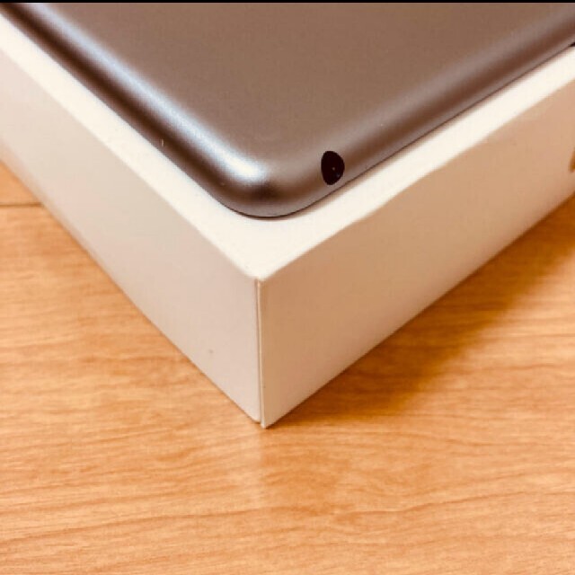 Apple(アップル)のipad Air スマホ/家電/カメラのPC/タブレット(タブレット)の商品写真