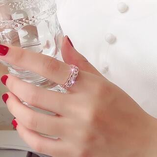 新品☆オシャレデザインリング☆キラキラ☆韓国指輪☆フリーサイズ★ボックス付 (リング(指輪))