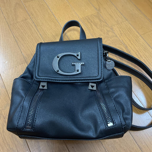 バッグGUESSリュック