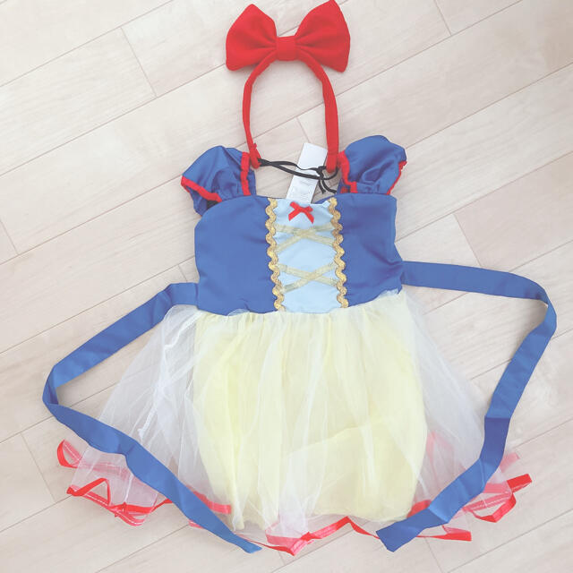 新品タグ付き　白雪姫　ハロウィン　コスプレ　ベビー キッズ/ベビー/マタニティのキッズ服女の子用(90cm~)(ワンピース)の商品写真