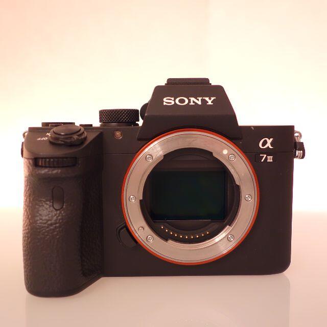 SONY(ソニー)の美品 SONY ソニー α7III ILCE-7M3 ボディ スマホ/家電/カメラのカメラ(ミラーレス一眼)の商品写真