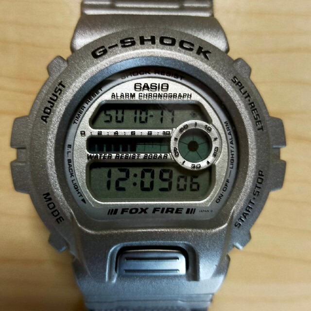 G-SHOCK(ジーショック)のCASIO G-SHOCK DW-6900X-8AT X-treme メンズの時計(腕時計(デジタル))の商品写真