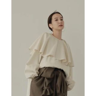 トゥデイフル(TODAYFUL)のlouren big cape blouse ivory(シャツ/ブラウス(長袖/七分))