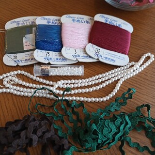 手芸用品セット　手縫い糸　ビーズ(各種パーツ)