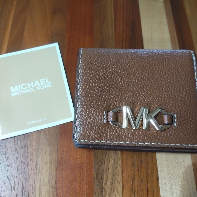 Michael Kors(マイケルコース)のマイケル・コースMICHAEL KORS IZZYIDビルフォールドスモール レディースのファッション小物(財布)の商品写真