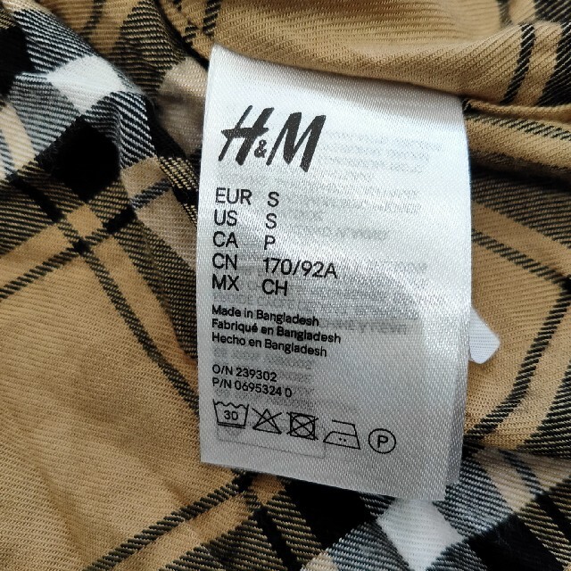 H&M(エイチアンドエム)のH＆M エイチ・アンド・エム シャツ サイズ US S  CA P メンズのトップス(シャツ)の商品写真