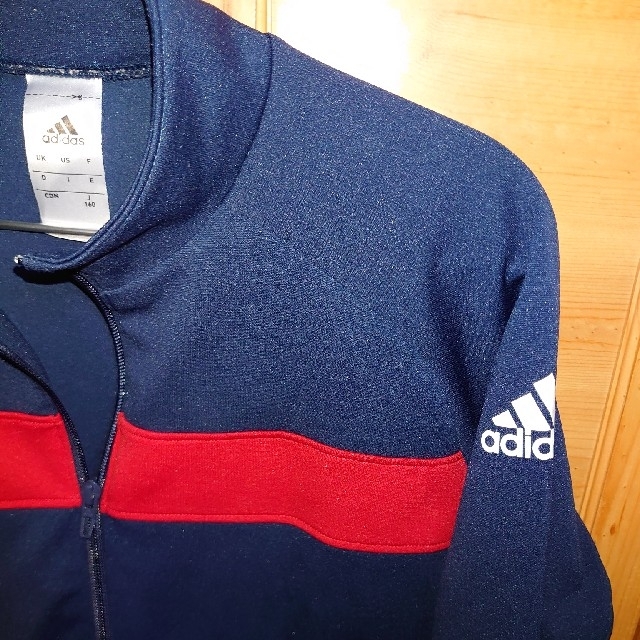 adidas(アディダス)のアディダス　ジュニア　ジャージ キッズ/ベビー/マタニティのキッズ服男の子用(90cm~)(ジャケット/上着)の商品写真