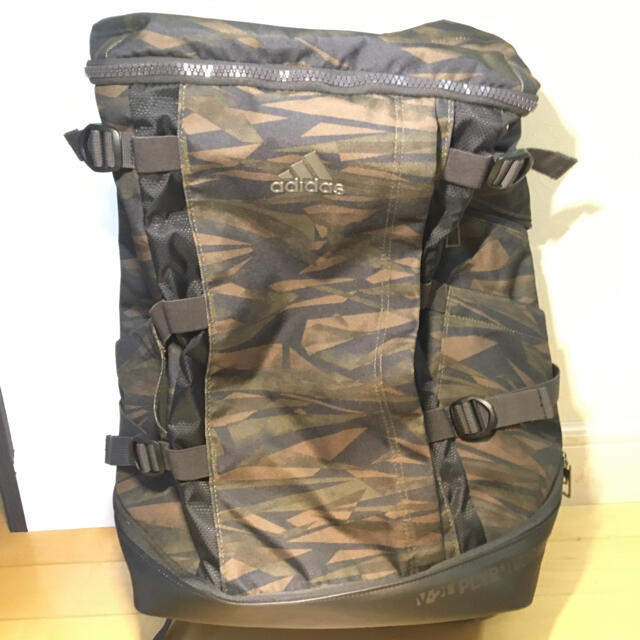 adidas(アディダス)の値下げ　アディダス Adidas OPS バックパック 30L 税込11100円 メンズのバッグ(バッグパック/リュック)の商品写真