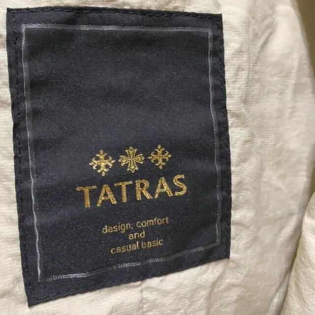 TATRAS(タトラス)のTATRAS タトラス  レディース　ダウンベスト　アイボリー レディースのジャケット/アウター(ダウンベスト)の商品写真
