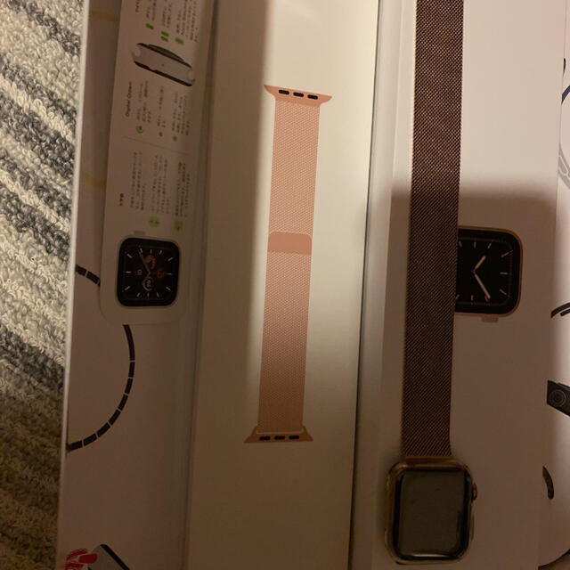 Apple Watch(アップルウォッチ)のApplewatch series5 GPS+cellularﾓﾃﾞﾙ レディースのファッション小物(腕時計)の商品写真