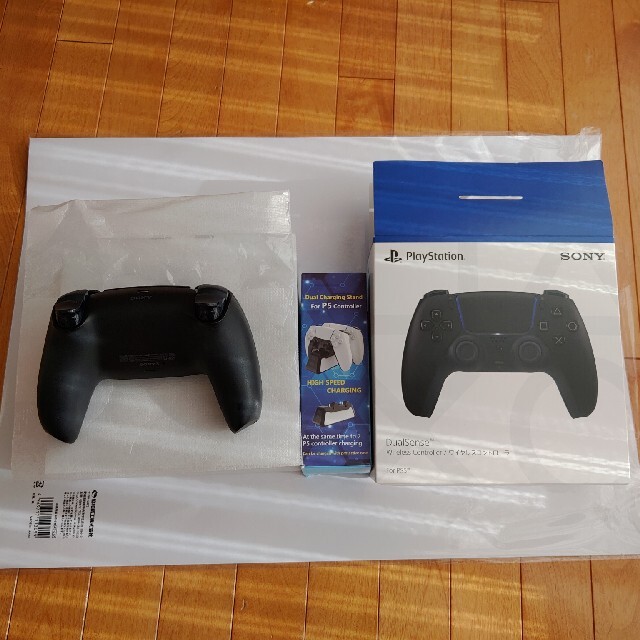 PlayStation - PS5 DualSenseワイヤレスコントローラ ジャンク品 +おまけの通販 by  にゃあ2019｜プレイステーションならラクマ