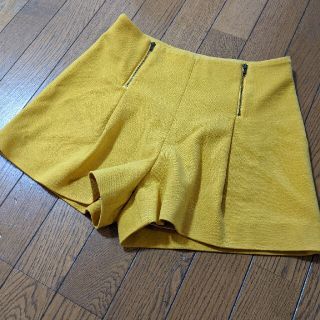 ルスーク(Le souk)の美品！Le souk マスタード キュロット ショートパンツ M(ショートパンツ)