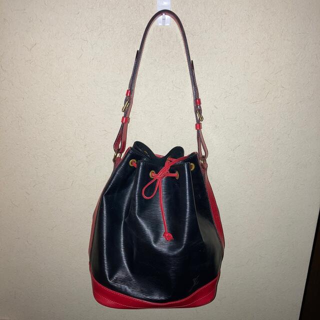 LOUIS VUITTON エピ バケツ型バッグ - ショルダーバッグ