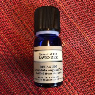 ニールズヤード(NEAL'S YARD)の【未開封品】ラベンダー　ニールズヤード　エッセンシャルオイル(アロマオイル)