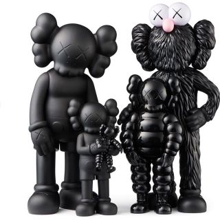 メディコムトイ(MEDICOM TOY)の新品未開封 KAWS FAMILY BLACK KAWS TOKYO FIRST(その他)