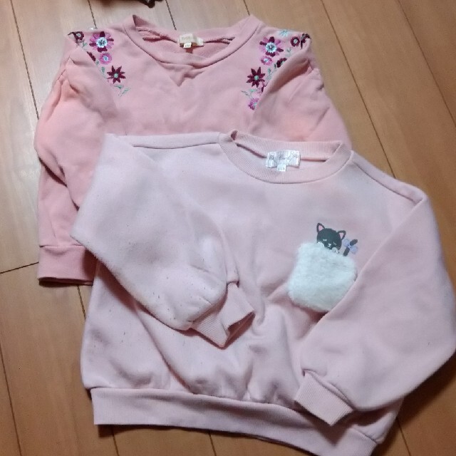 トレーナー　２枚 キッズ/ベビー/マタニティのキッズ服女の子用(90cm~)(Tシャツ/カットソー)の商品写真