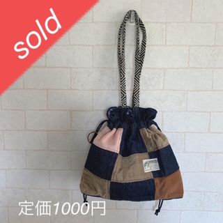 デニムパッチワーク  ミニ巾着バッグ　ハンドメイド(バッグ)