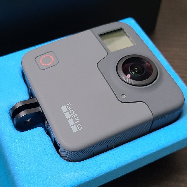 GoPro(ゴープロ)のGoPro FUSION ほぼ新品 延長保証付き 2024年まで スマホ/家電/カメラのカメラ(ビデオカメラ)の商品写真