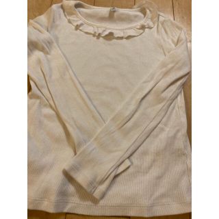 ユニクロ(UNIQLO)のユニクロ　白　フリル　長袖　トップス　130(Tシャツ/カットソー)