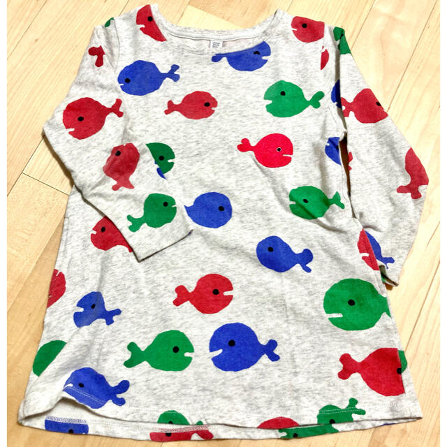 Design Tshirts Store graniph(グラニフ)のグラニフ　きんぎょがにげた　ワンピース キッズ/ベビー/マタニティのキッズ服女の子用(90cm~)(ワンピース)の商品写真