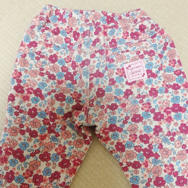 3can4on(サンカンシオン)のあったか花柄パンツ110 キッズ/ベビー/マタニティのキッズ服女の子用(90cm~)(パンツ/スパッツ)の商品写真