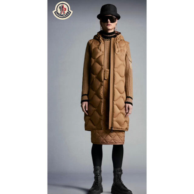 MONCLER(モンクレール)のモンクレール　ジレ Liveche レディースのジャケット/アウター(ダウンジャケット)の商品写真