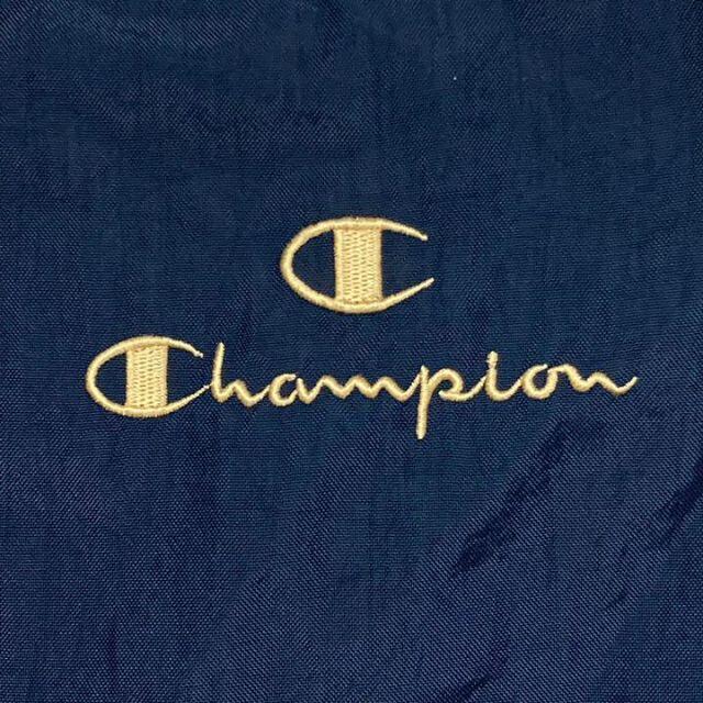 Champion(チャンピオン)の【刺繍カレッジロゴ】 チャンピオン ビンテージ 入手困難 ゆるダボ ジャケット メンズのジャケット/アウター(ナイロンジャケット)の商品写真