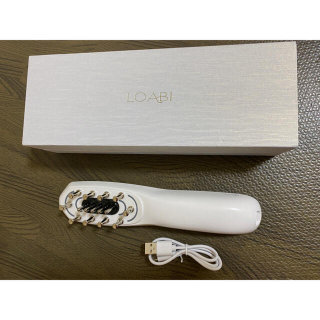 あっか様専用　LOABI  RF ヘアブラシ スマホ/家電/カメラの美容/健康(フェイスケア/美顔器)の商品写真