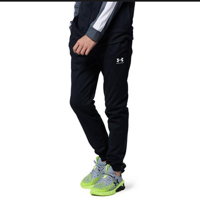 UNDER ARMOUR(アンダーアーマー)の新品　アンダーアーマー　トラックスーツ　ジャージ　上下セット　160cm キッズ/ベビー/マタニティのキッズ服男の子用(90cm~)(その他)の商品写真