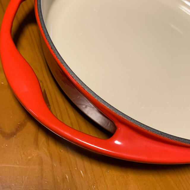 LE CREUSET(ルクルーゼ)のルクルーゼ （ル・クルーゼ） プレートタタン レッド インテリア/住まい/日用品のキッチン/食器(鍋/フライパン)の商品写真