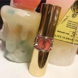 イヴサンローランボーテ(Yves Saint Laurent Beaute)のイブサンローラン ルージュヴォリュプテシャイン 41(口紅)