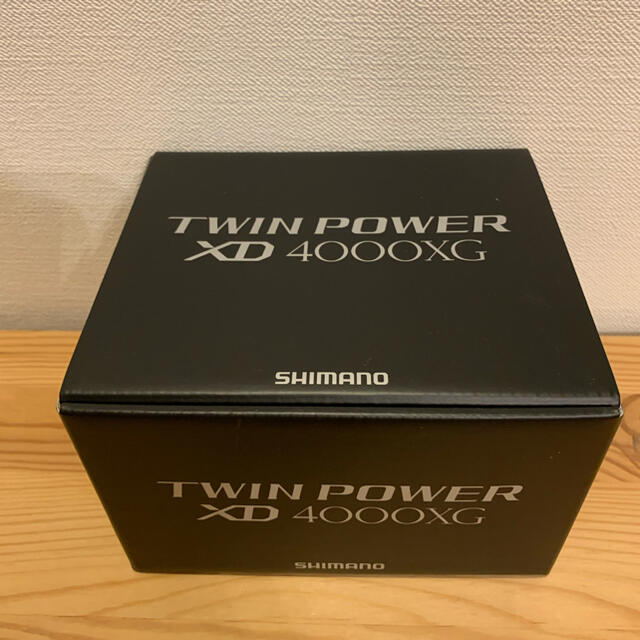 SHIMANO(シマノ)のSHIMANO TWIN POWER XD 4000XG 2021年モデル スポーツ/アウトドアのフィッシング(リール)の商品写真