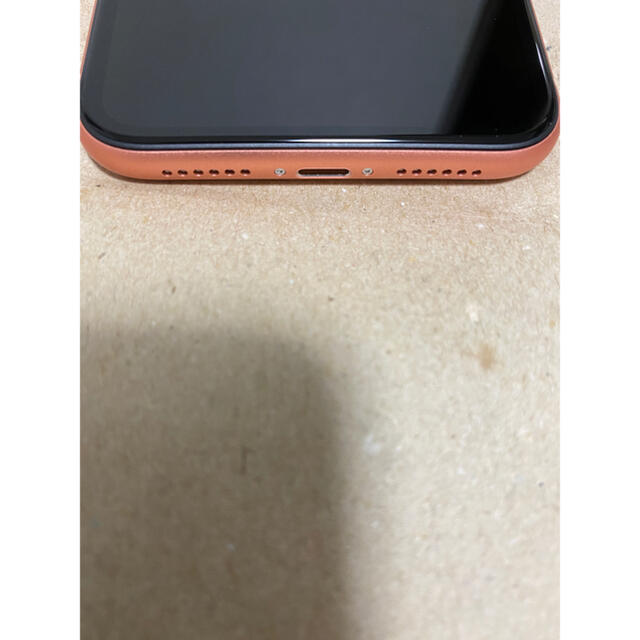 Apple(アップル)のApple iPhone XR 128GB コーラル　simフリー スマホ/家電/カメラのスマートフォン/携帯電話(スマートフォン本体)の商品写真