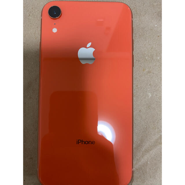 Apple(アップル)のApple iPhone XR 128GB コーラル　simフリー スマホ/家電/カメラのスマートフォン/携帯電話(スマートフォン本体)の商品写真