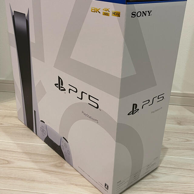 SONY(ソニー)のSONY PlayStation5 CFI-1100A01 エンタメ/ホビーのゲームソフト/ゲーム機本体(家庭用ゲーム機本体)の商品写真