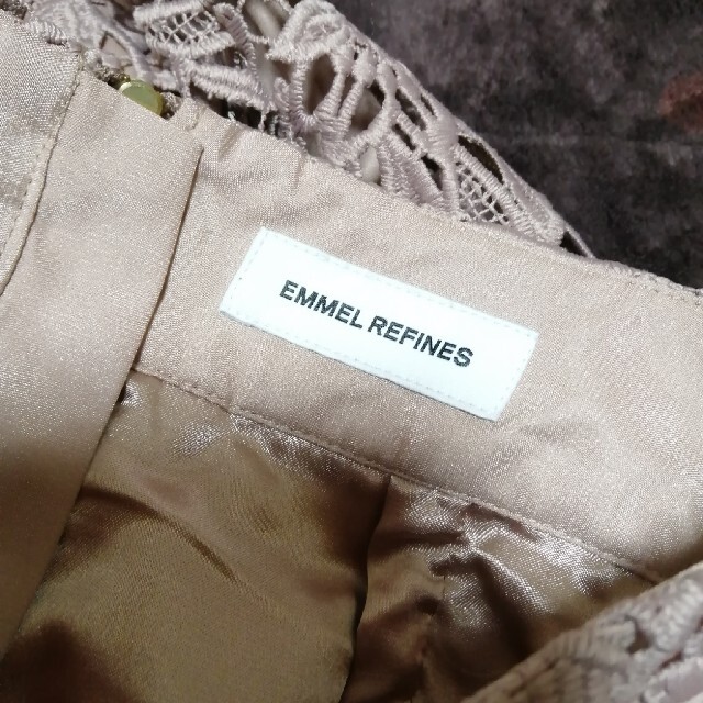 エメルリファインズ　レースタイトスカート✨　モカ、ベージュ、ブラウン系 レディースのスカート(ひざ丈スカート)の商品写真