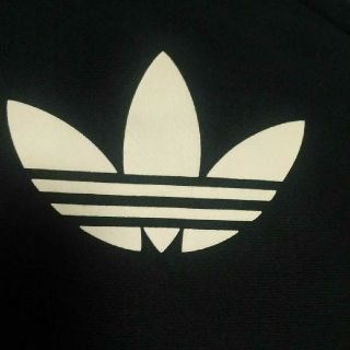 アディダス(adidas)のadidas七分丈パンツ(カジュアルパンツ)