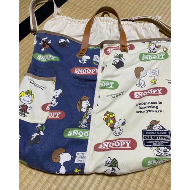 OLD BETTY'S(オールドベティーズ)のオールドベティーズ　SNOOPY かばん レディースのバッグ(ショルダーバッグ)の商品写真