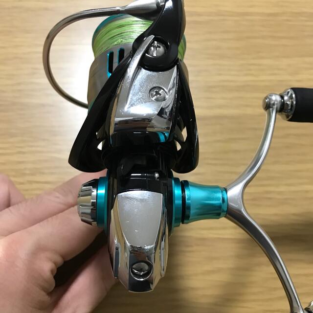 DAIWA(ダイワ)の19エメラルダスLT 2500S-DH スポーツ/アウトドアのフィッシング(リール)の商品写真