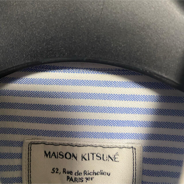 MAISON KITSUNE'(メゾンキツネ)のMAISON KITSUNE ボタンダウンストライプシャツサイズ39 メンズのトップス(シャツ)の商品写真