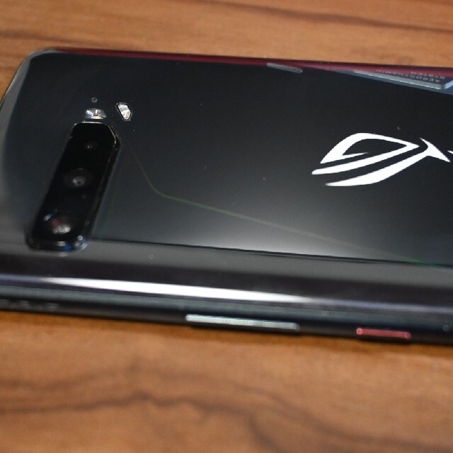 ASUS(エイスース)のROG phone 3 国内版 12gb/512gb simフリー ZS661K スマホ/家電/カメラのスマートフォン/携帯電話(スマートフォン本体)の商品写真